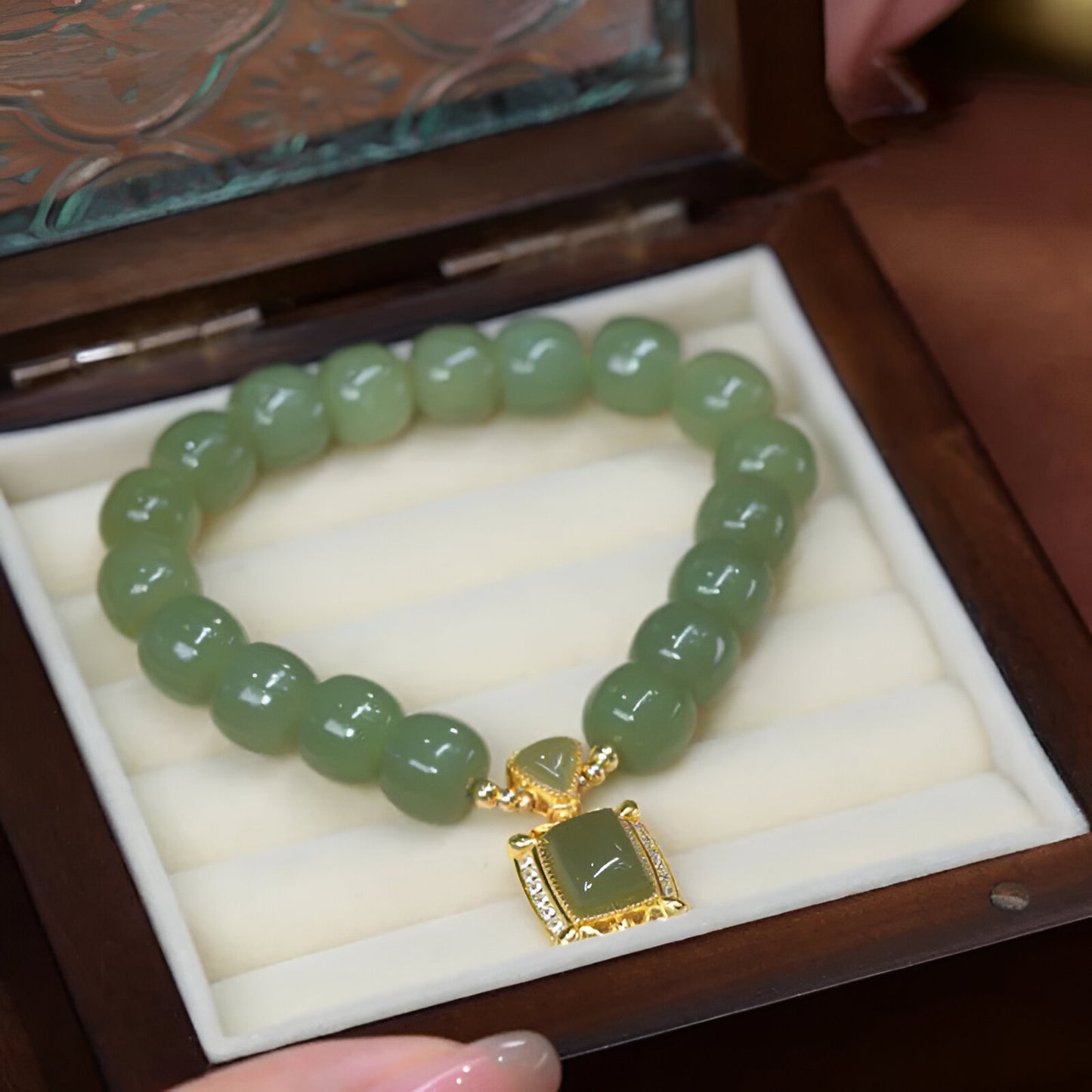 Set Gioielli Esmira – Collana e Bracciale in Vera Pietra di Giada Verde
