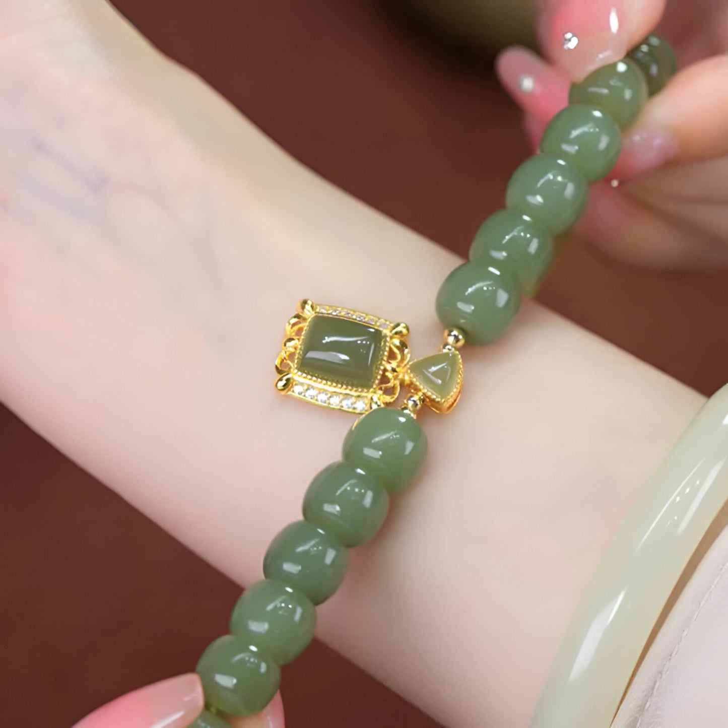 Set Gioielli Esmira – Collana e Bracciale in Vera Pietra di Giada Verde